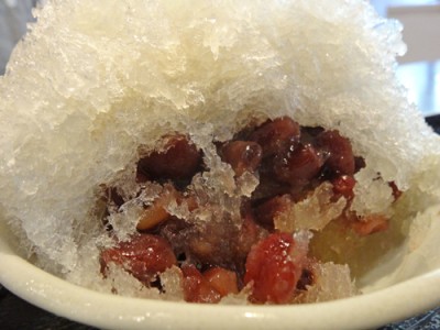 氷のアート: 25 点の素晴らしい雪像をご覧ください