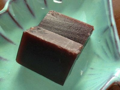 アーティストが有名な芸術作品を食べ物で再現